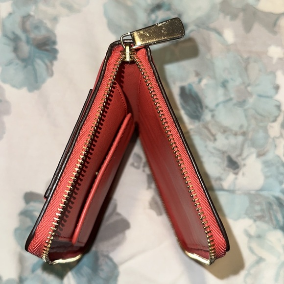 COACH Coral Crosshatch Leather Wallet Pristine - Picture 14 of 16